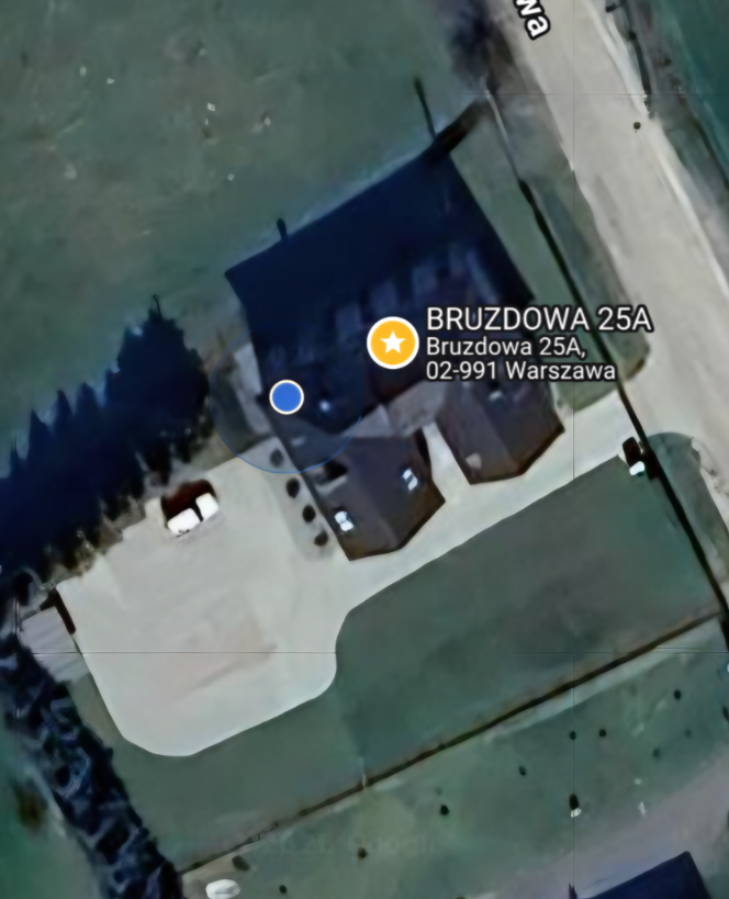 Widok satelitarny nieruchomości Bruzdowa 25A Wilanów — układ działki i budynku z góry